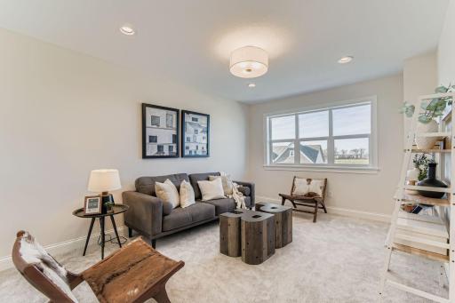 13722 Arrowhead Wy - Web Quality - 020 - 23 2nd Floor Lounge.jpg