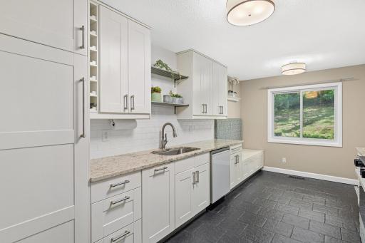 5229 Balmoral Lane, Bloomington, MN 55437
