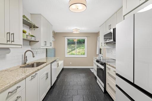 5229 Balmoral Lane, Bloomington, MN 55437