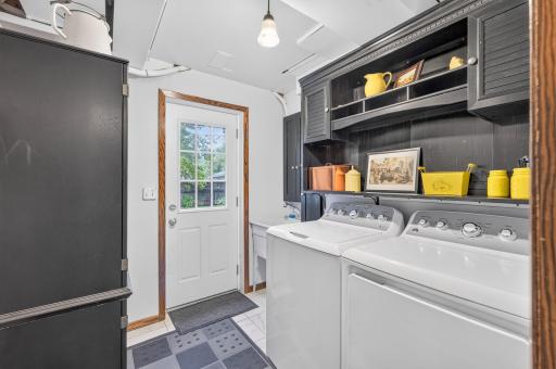 28 Sterling Street N, Maplewood, MN 55119