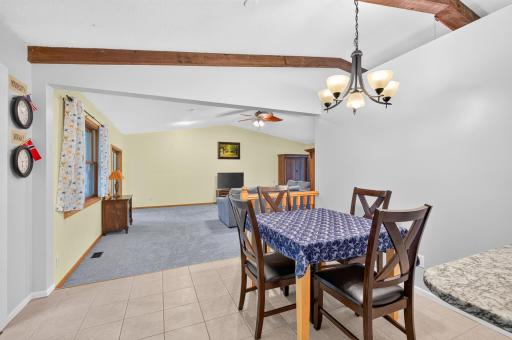 28 Sterling Street N, Maplewood, MN 55119