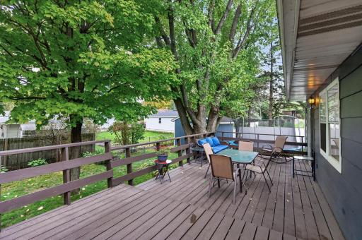 28 Sterling Street N, Maplewood, MN 55119