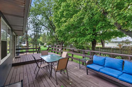 28 Sterling Street N, Maplewood, MN 55119