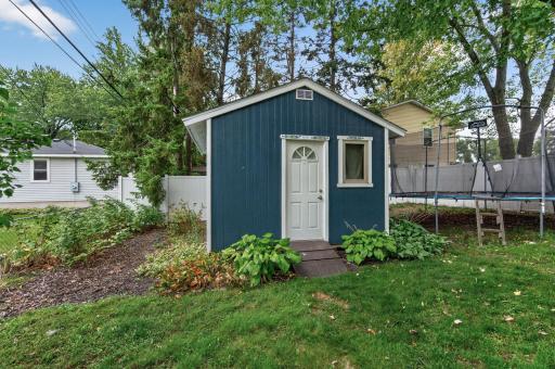 28 Sterling Street N, Maplewood, MN 55119