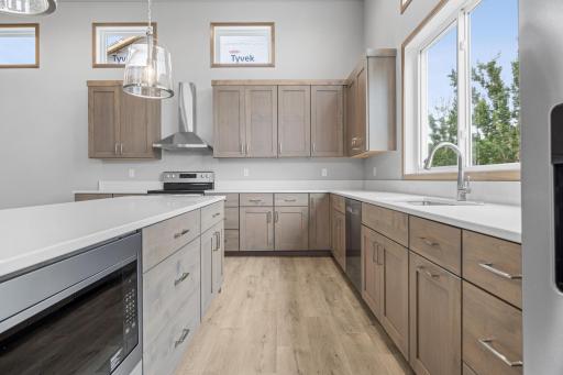 1015 61st Avenue W, West Fargo, ND 58078