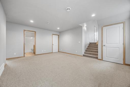 1015 61st Avenue W, West Fargo, ND 58078