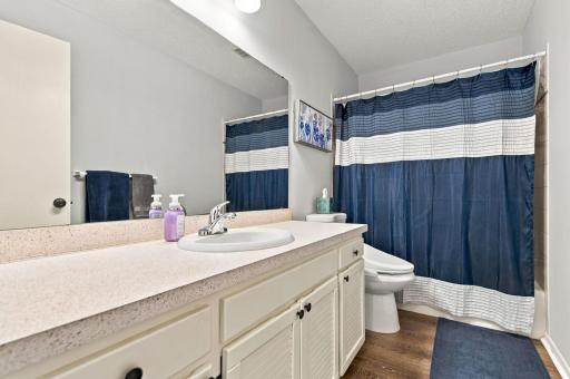 8827 Norway Street NW, Coon Rapids, MN 55433