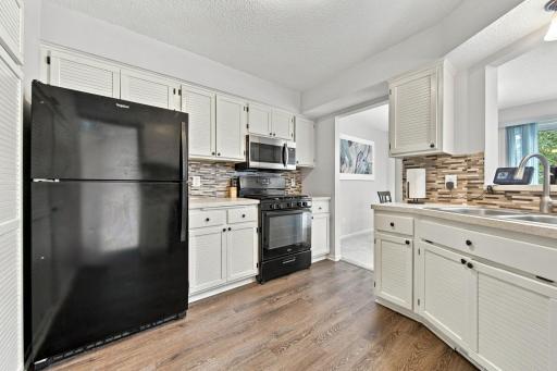 8827 Norway Street NW, Coon Rapids, MN 55433