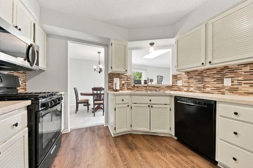 8827 Norway Street NW, Coon Rapids, MN 55433