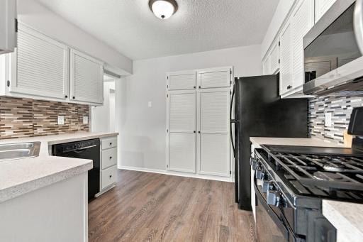 8827 Norway Street NW, Coon Rapids, MN 55433