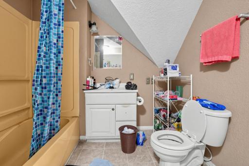 872 Lawson Avenue E, Saint Paul, MN 55106