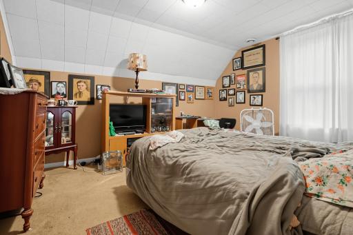 872 Lawson Avenue E, Saint Paul, MN 55106