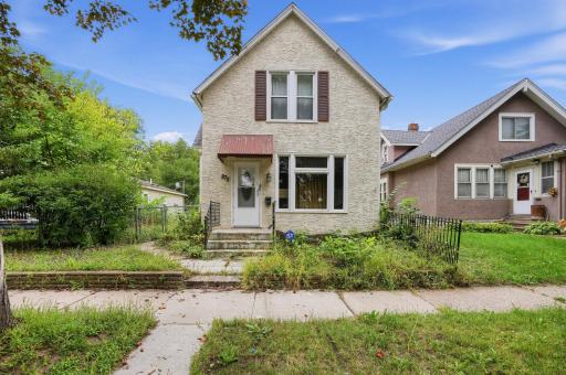 872 Lawson Avenue E, Saint Paul, MN 55106