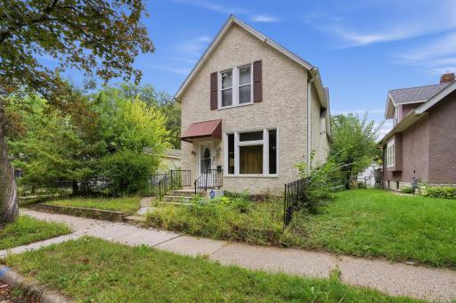 872 Lawson Avenue E, Saint Paul, MN 55106