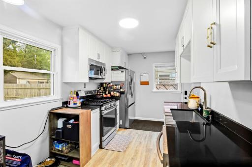 1462 Hazelwood Street, Saint Paul, MN 55106