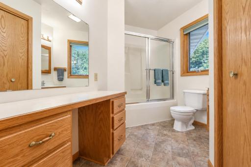33850 98th Street, Waseca, MN 56093