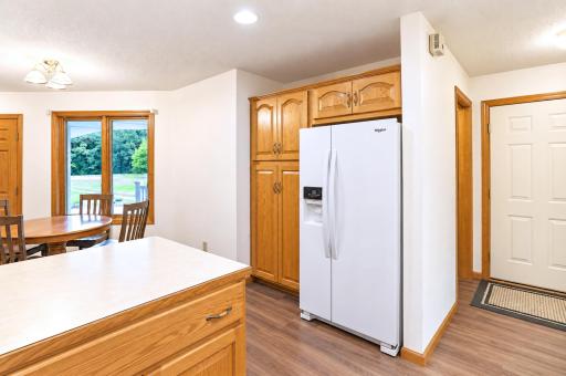33850 98th Street, Waseca, MN 56093