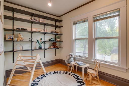 Small 4th bedroom which can also be flex space for office or play space