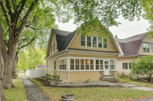 921 10th Street S, Fargo, ND 58103