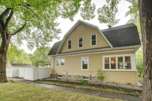 921 10th Street S, Fargo, ND 58103