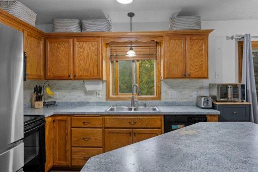 9711 Woodcrest Court, Monticello, MN 55362