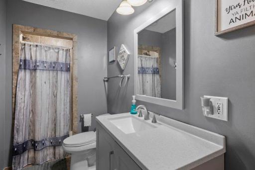 9711 Woodcrest Court, Monticello, MN 55362