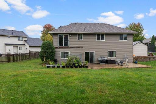 9711 Woodcrest Court, Monticello, MN 55362