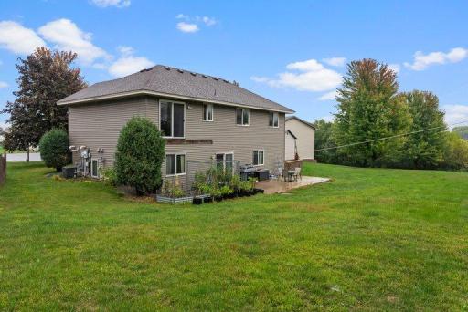 9711 Woodcrest Court, Monticello, MN 55362