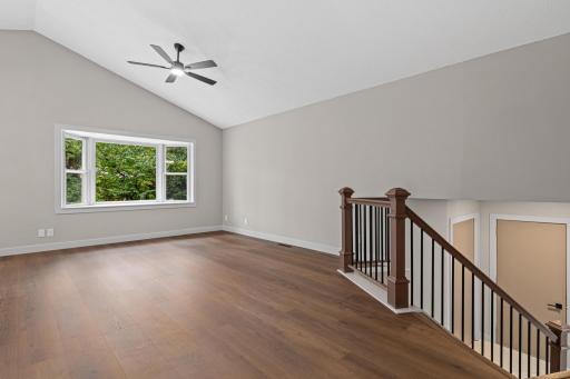 2365 Hillwood Dr-3.jpg