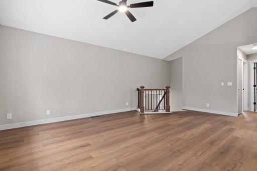 2365 Hillwood Dr-5.jpg