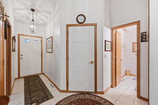 10711 53rd Avenue N, Plymouth, MN 55442