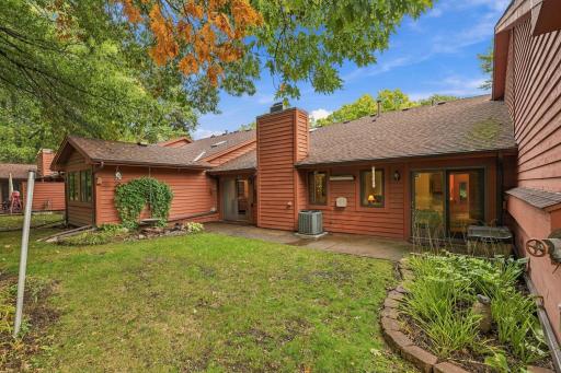 10711 53rd Avenue N, Plymouth, MN 55442