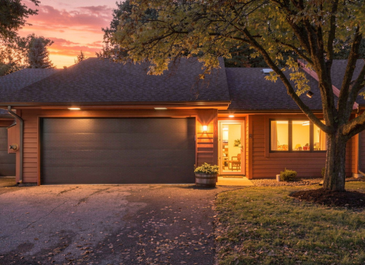 10711 53rd Avenue N, Plymouth, MN 55442
