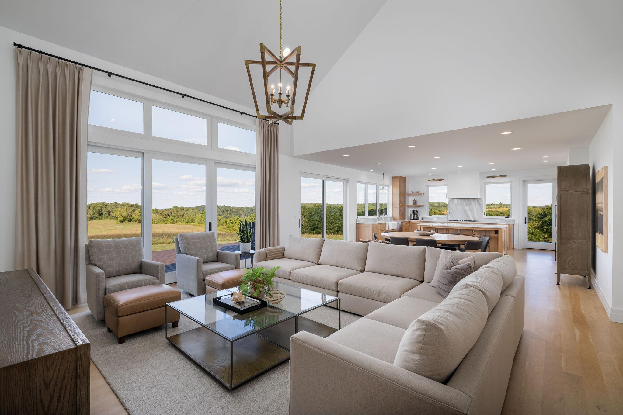 4 Great Room with Walls of Windows & Expansive Views.jpg