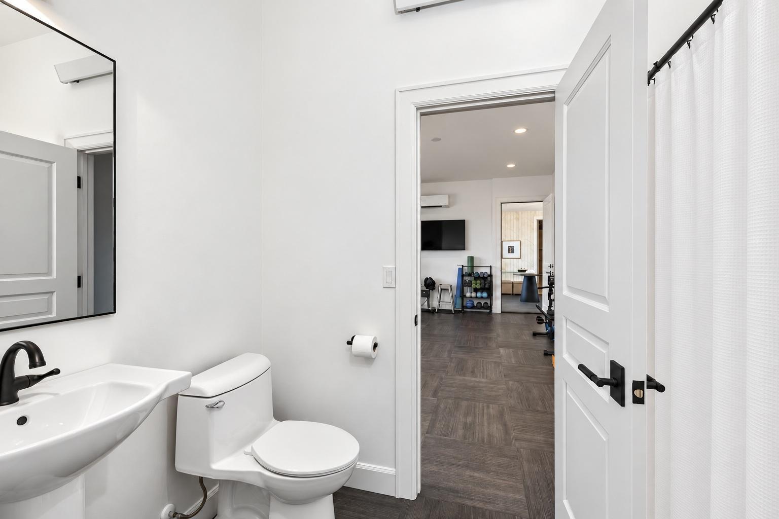 41 Flexible Gym or Guest Suite with Full Bath & Private Entrance.jpg