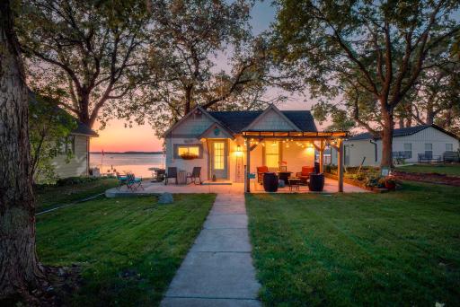 9065 Ingram Avenue NW, Annandale, MN 55302