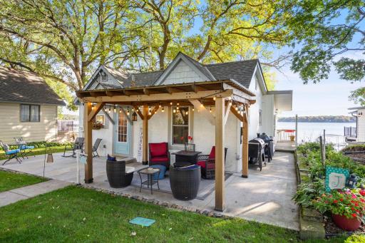 9065 Ingram Avenue NW, Annandale, MN 55302