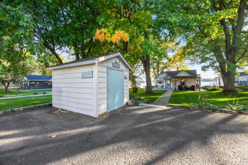 9065 Ingram Avenue NW, Annandale, MN 55302