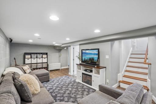 4325 Zane Avenue N, Crystal, MN 55422