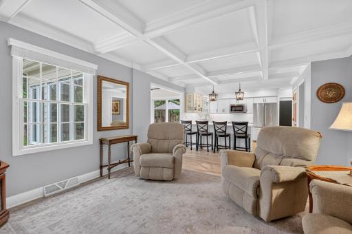 7829 Somerset Circle, Woodbury, MN 55125