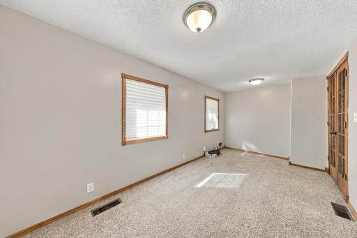4423 Fawn Lake Drive NE, East Bethel, MN 55005