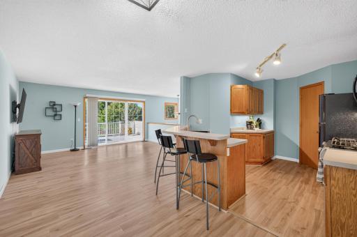 4913 Grenwich Avenue N, Oakdale, MN 55128