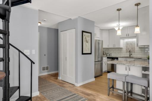 3012 Lake Shore Drive, B, Minneapolis, MN 55416