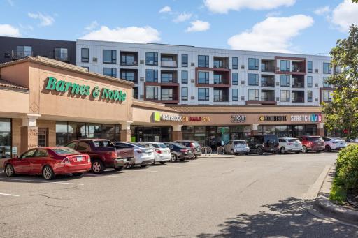 3012 Lake Shore Drive, B, Minneapolis, MN 55416