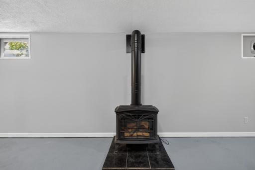 1837 Hawthorne Avenue E, Saint Paul, MN 55119