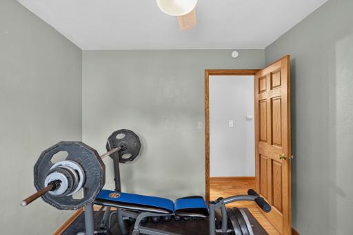1837 Hawthorne Avenue E, Saint Paul, MN 55119
