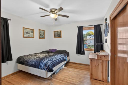 1837 Hawthorne Avenue E, Saint Paul, MN 55119
