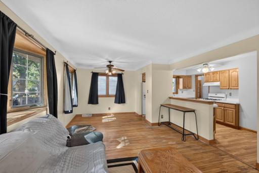 1837 Hawthorne Avenue E, Saint Paul, MN 55119