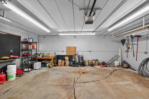 1837 Hawthorne Avenue E, Saint Paul, MN 55119