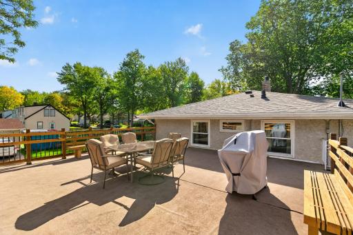 1837 Hawthorne Avenue E, Saint Paul, MN 55119
